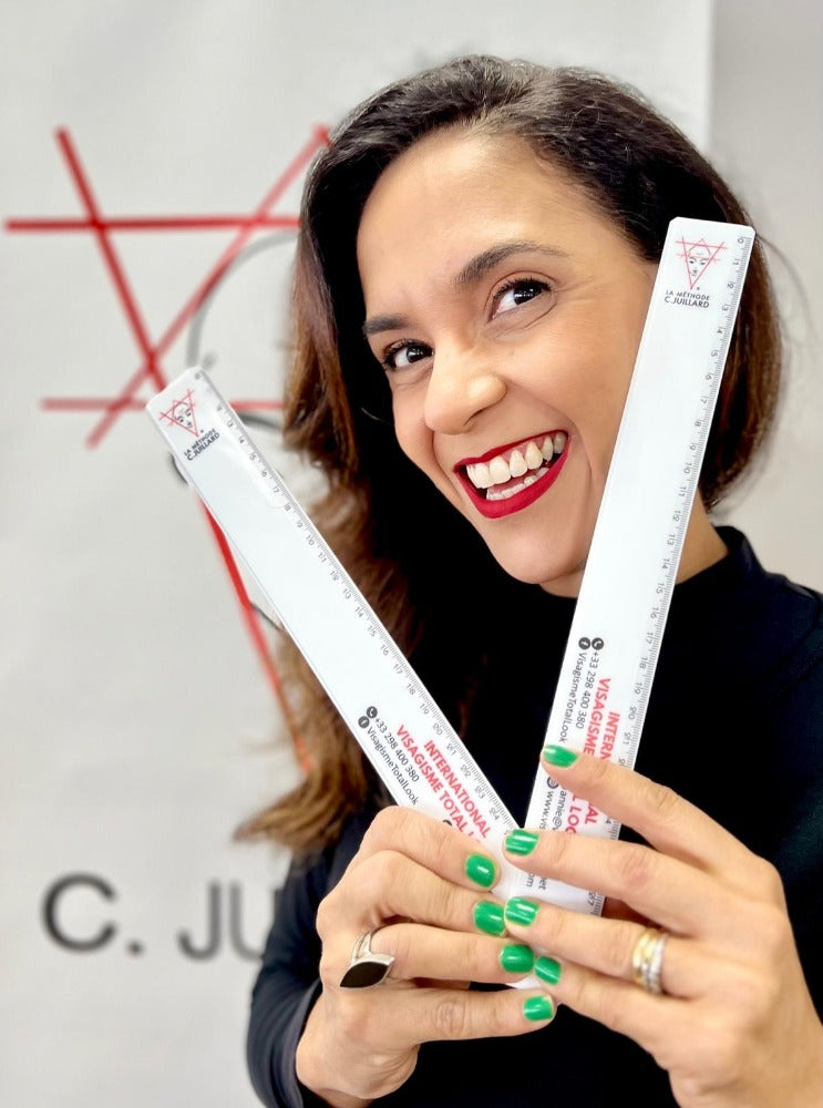 Règles spéciales semi-rigides pour la communication visuelle avec le/la client(e)